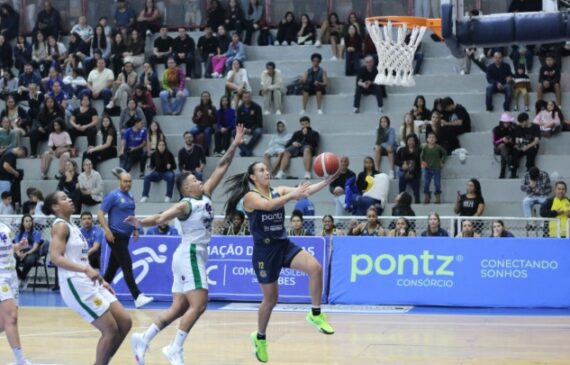 Basquete feminino joseense sente a força do líder 1