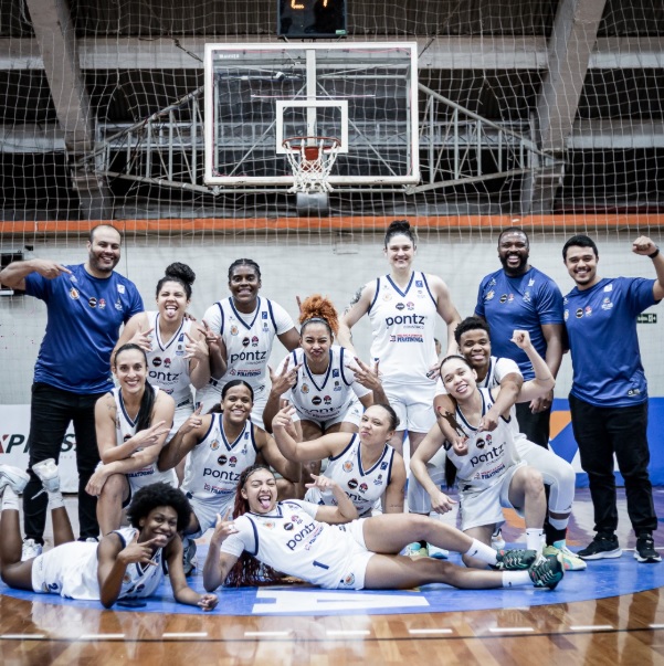 Basquete feminino joseense vai às semifinais da Liga 3