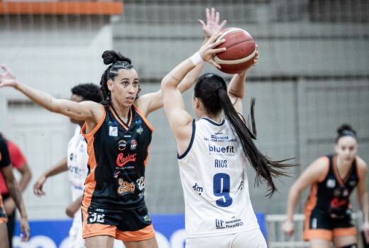 Basquete feminino joseense vai às semifinais da Liga 8