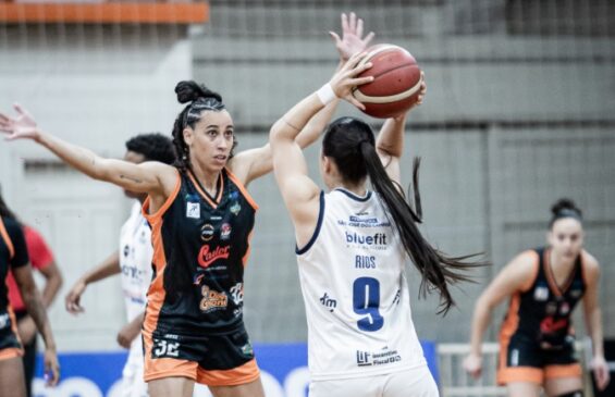 Basquete feminino joseense vai às semifinais da Liga 1