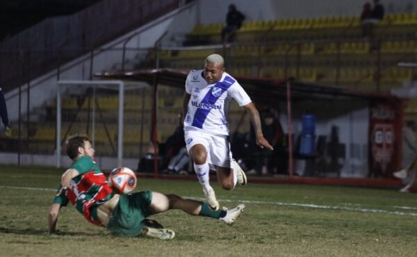 Taubaté recebe o vice-líder e quer desencantar 1