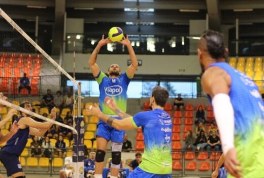 Vôlei São José apresentou time em jogo-treino 10