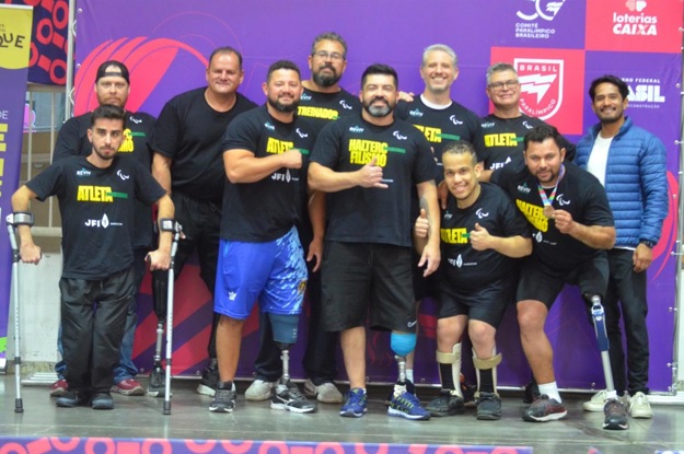 Halterofilismo de Taubaté traz medalhas de meeting 3