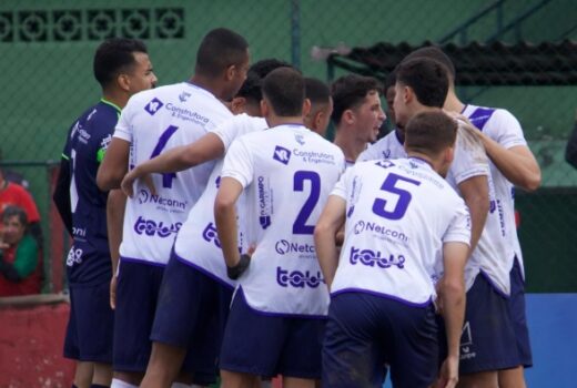 Taubaté cumpre tabela no último jogo do ano 5