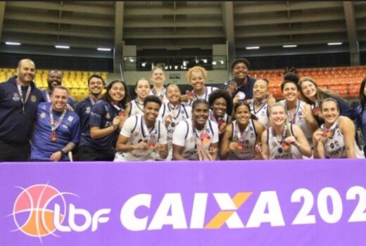 Meninas do basquete conquistam o terceiro lugar 1