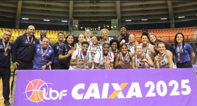 Meninas do basquete conquistam o terceiro lugar 1