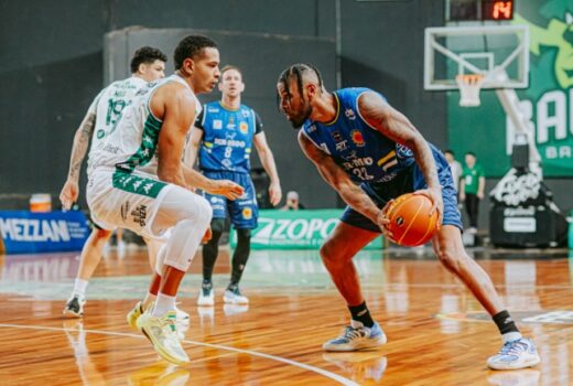 São José Baktball inicia playoff perdendo fora 4