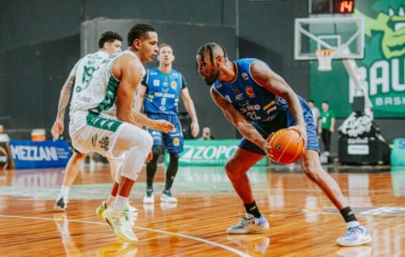 São José Baktball inicia playoff perdendo fora 1