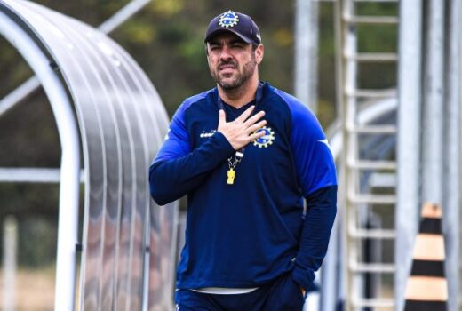 São José mantém comando do futebol 8