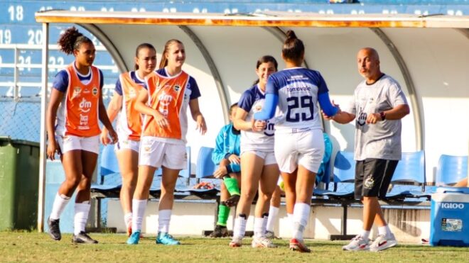 São José feminino tem jogo de lembranças e marca 1