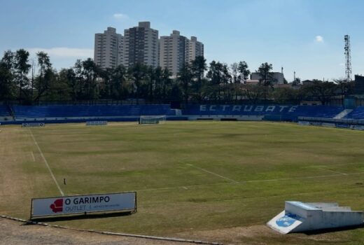 Taubaté anuncia curso que vale espaço no clube 10