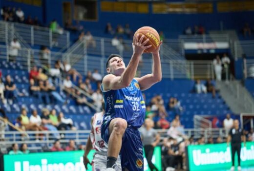 São José Basketball começa mal e perde em Franca 12