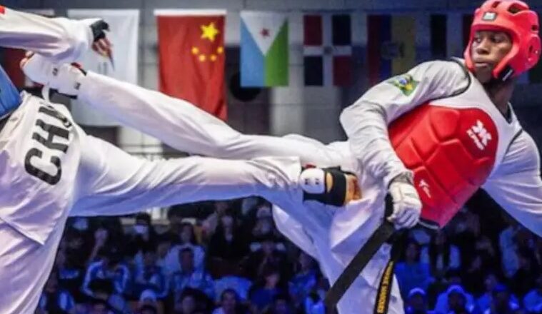 Taekwondo joseense festeja campeões mundiais 1
