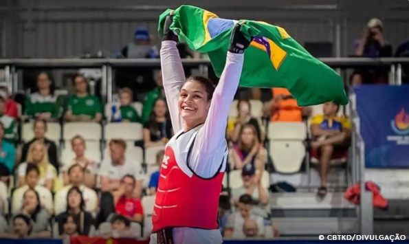 Taekwondo joseense festeja campeões mundiais 3