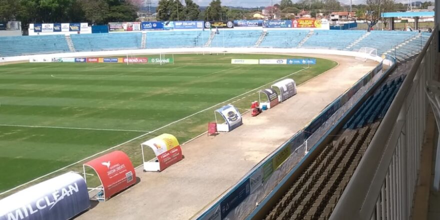 São José procura jogadores e prepara o estádio 1