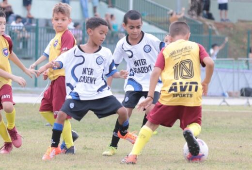 Futebol de menores tem festival no domingo 12
