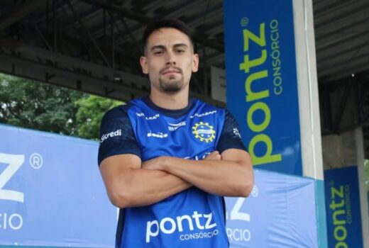 São José anuncia chegada de um segundo zagueiro 17