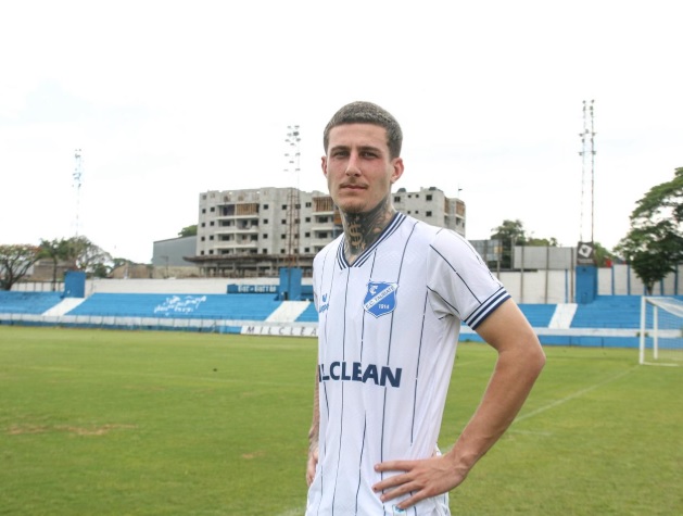 Taubaté anuncia zagueiro nascido no Litoral Norte 3