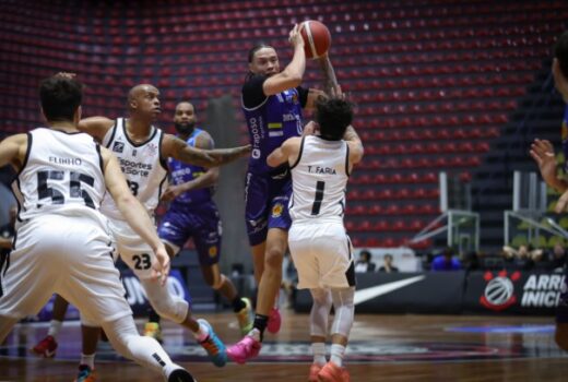 São José Basketball perde depois do intervalo 7