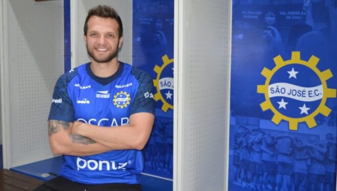 São José anuncia zagueiro que estava no Sul 1
