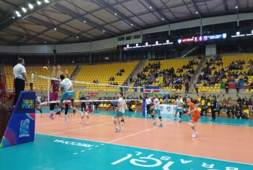 Vôlei São José desencanta vencendo na Superliga 7