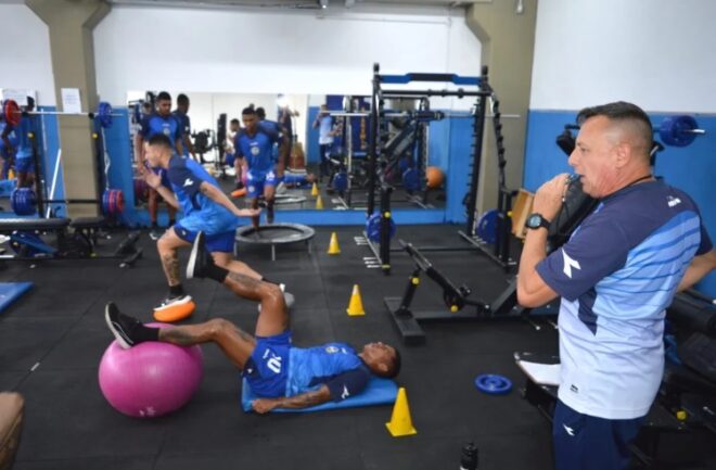 São José vai montando elenco e cuidando do campo 2