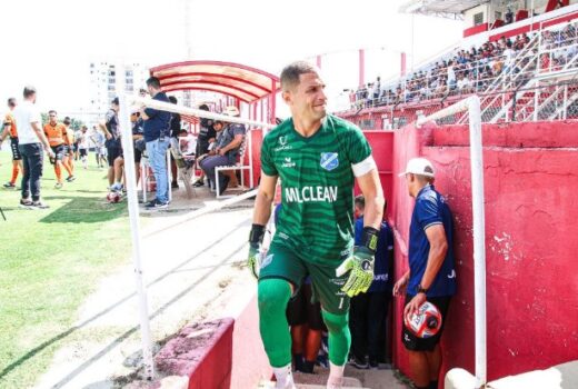Taubaté oficializa volta de goleiro 11