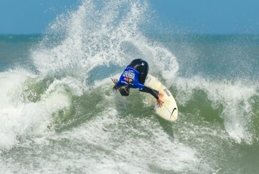 Surfista ubatubense sai da disputa por título 13