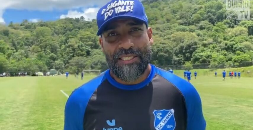 Taubaté teve técnico novo acompanhando jogo-treino 1