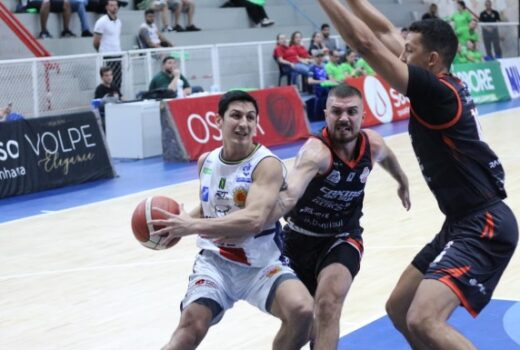 Basquete joseense acaba tropeçando em casa 5