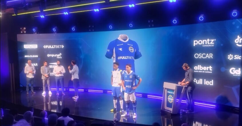 São José apresenta camisas da nova temporada 1