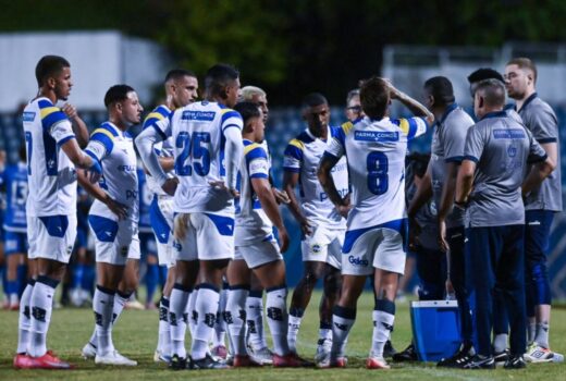 São José joga a primeira em casa com o novo técnico 9