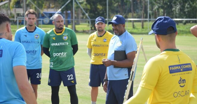 São José teve o dia da chegada do novo técnico 2