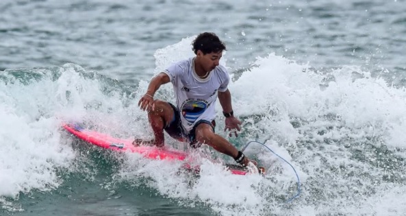 Surfe de Ubatuba está na seleção do Mundial sub-18 1