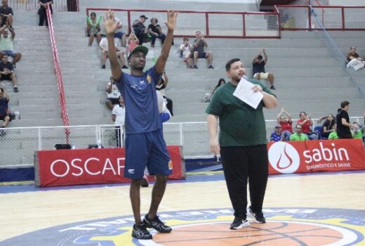 Basquete joseense anuncia estreia de norte-americano 2