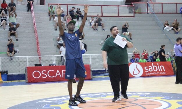Basquete joseense anuncia estreia de norte-americano 1