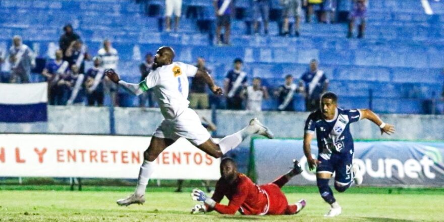 Taubaté volta a empatar no primeiro jogo em casa 1