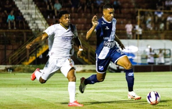 Taubaté estreia e poderia ter voltado com vitória 1