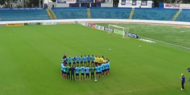 São José recebe o líder e quer carimbar vaga 1