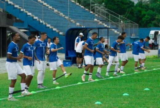 Jacareí defende posição jogando diante da torcida 5