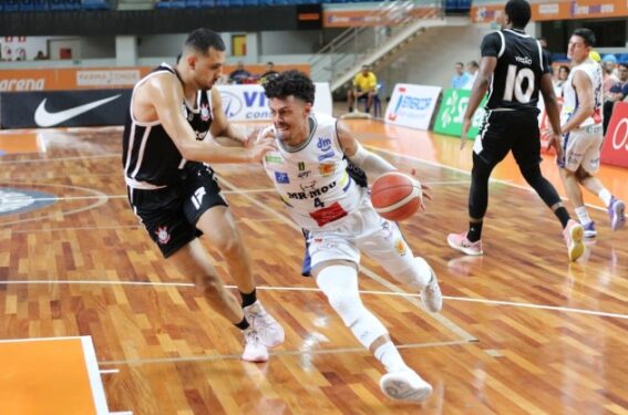 São José Baketball começou mal e acabou perdendo 1