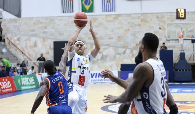 São José vence outra no embalo da torcida 1