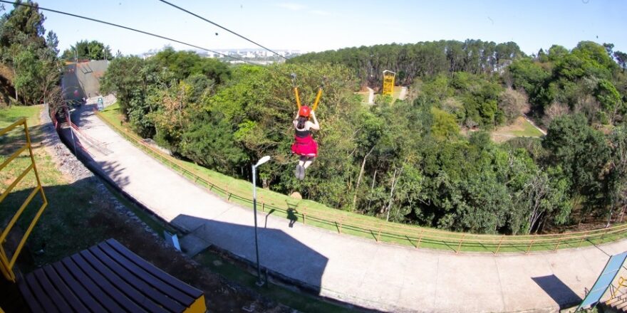 Esporte radical é atração em passeio guiado 1