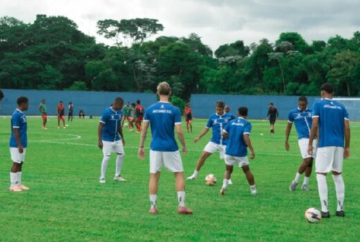 Jacareí joga para defender posição de classificação 7