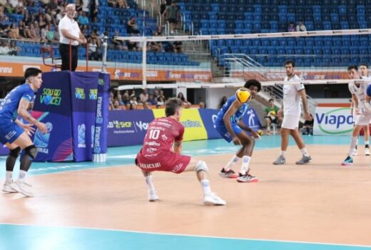 Vôlei São José perde e sai da quadra pendurado 4