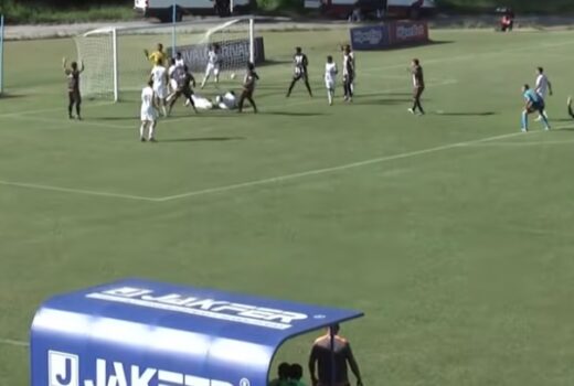 Jacareí leva virada e perde longa invencibilidade 1