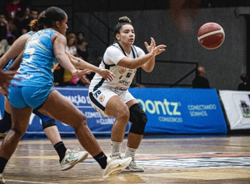 Basquete feminino joseense vence no Rio 1