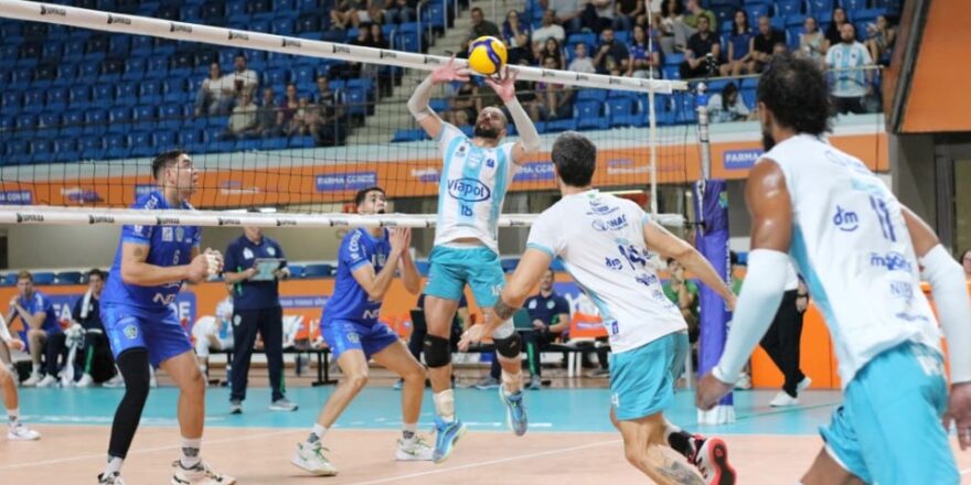 Vôlei São José vence jogo crucial e segue lutando 7