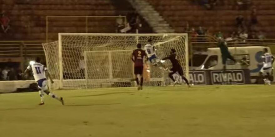 São José marca no final e começa com vitória fora 1