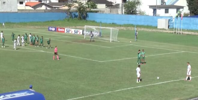 Jacareí fica no empate com o líder do campeonato 1